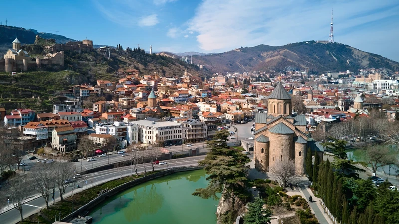 Сердце Тбилиси: старинные улочки и вкус вина