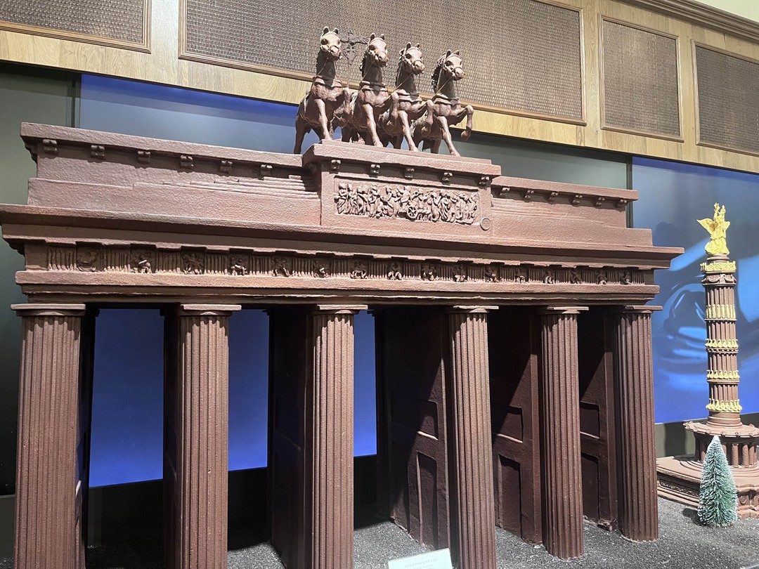 Наша ознакомительная экскурсия по Берлину с Дмитрием превзошла все ожидания! Он не просто гид, а настоящий