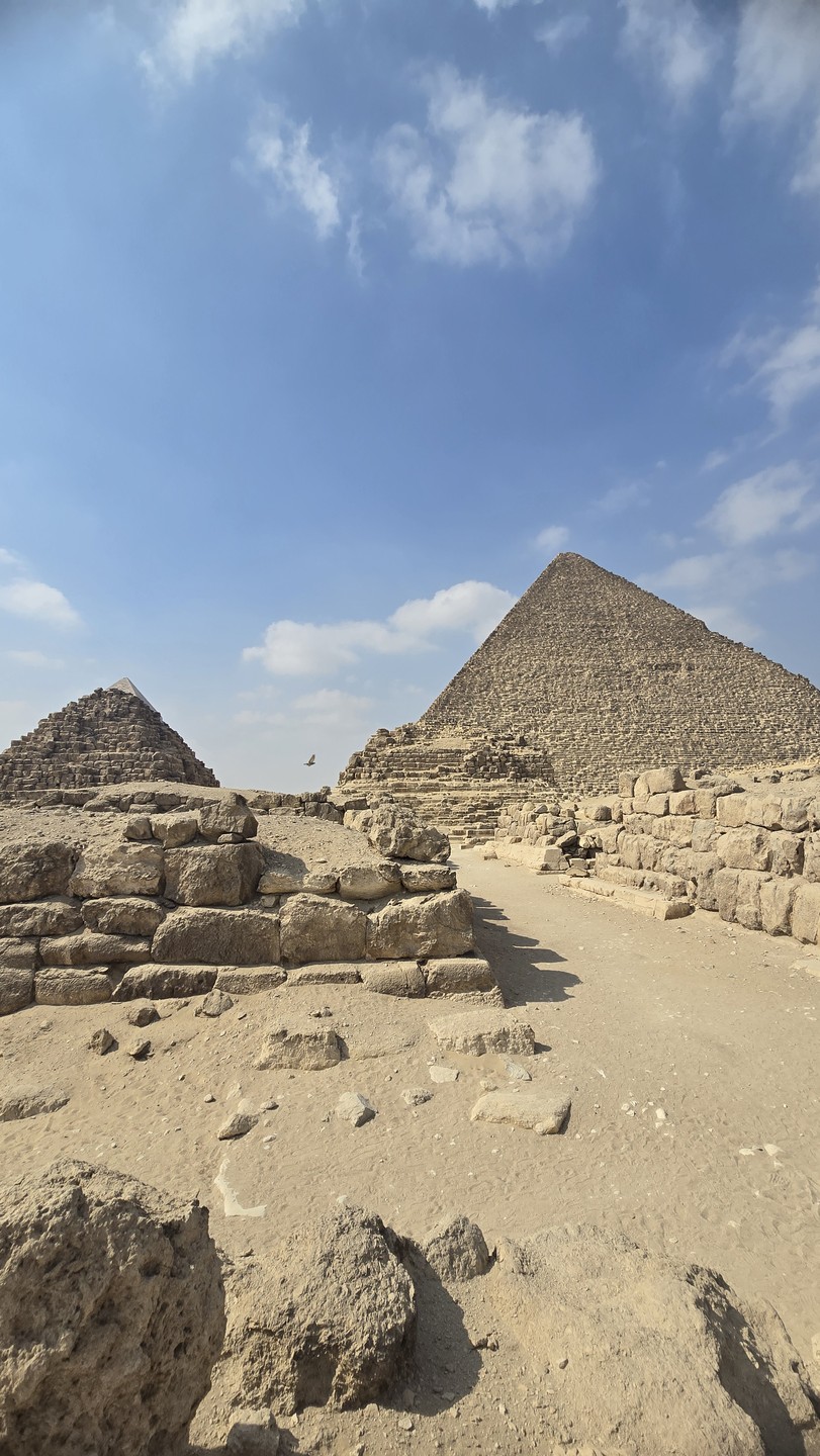 Мы в восторге! Пирамиды, сфинкс, гробницы… Экскурсия нам очень понравилась. Сайд много нам интересного рассказал и