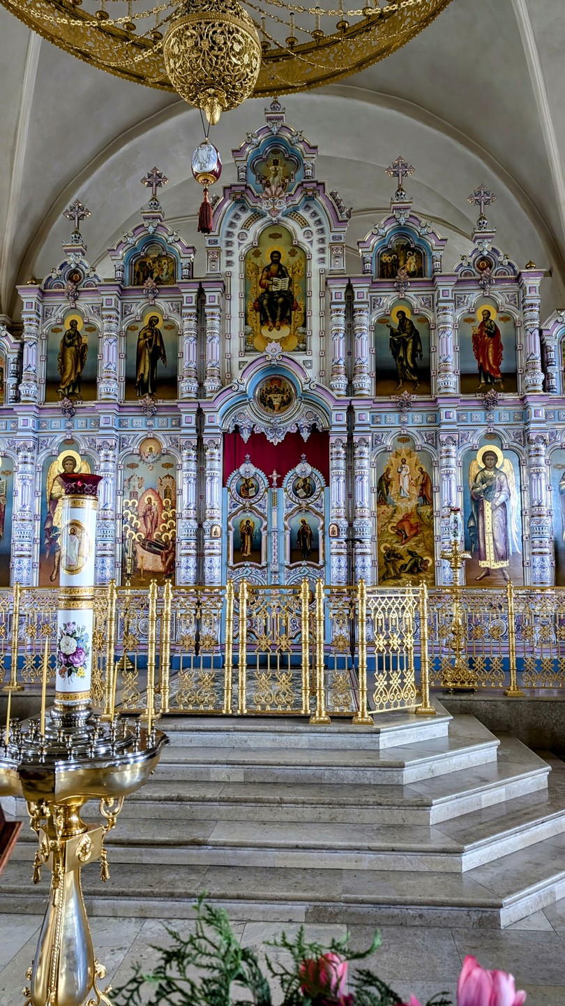 Экскурсию проводила прекрасный экскурсовод Людмила. Историк и поэтесса