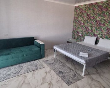 Чёрный и Чарынский каньоны, горячие источники