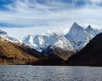 Домбай, Сырные пещеры