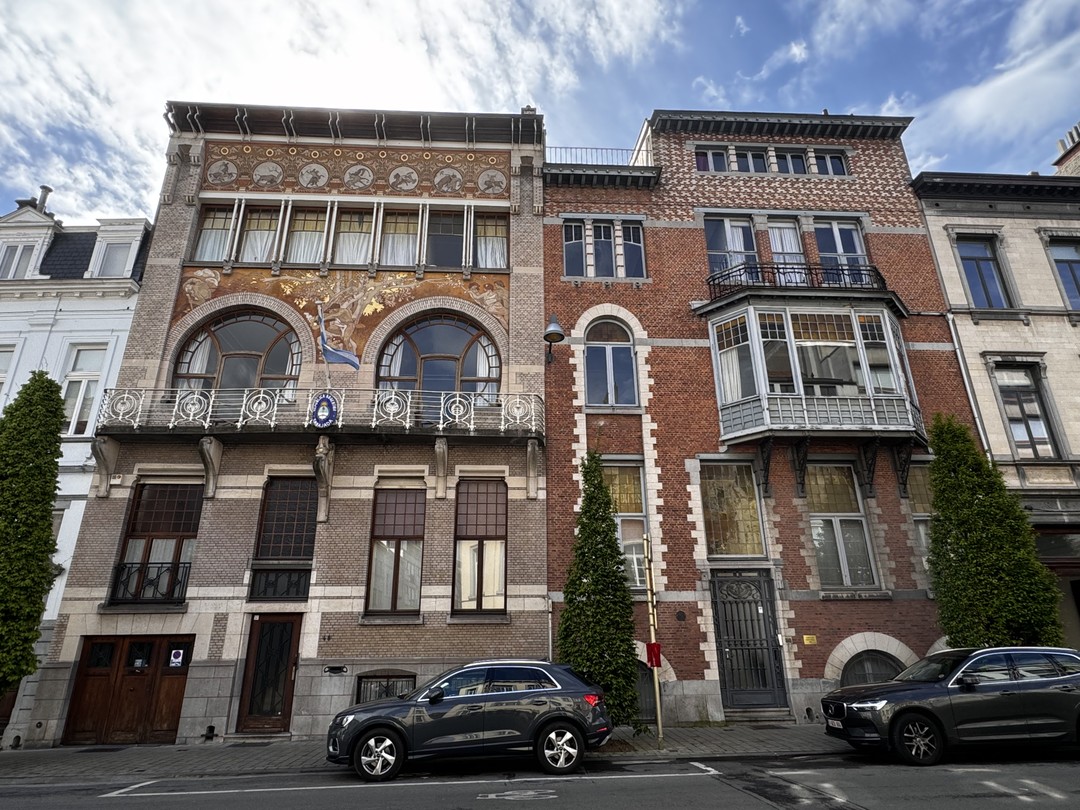 Это была чудесная и увлекательная экскурсия по знаменитому бельгийскому Арт-Нуво. Благодаря, нашему обаятельному и эрудированному экскурсоводу