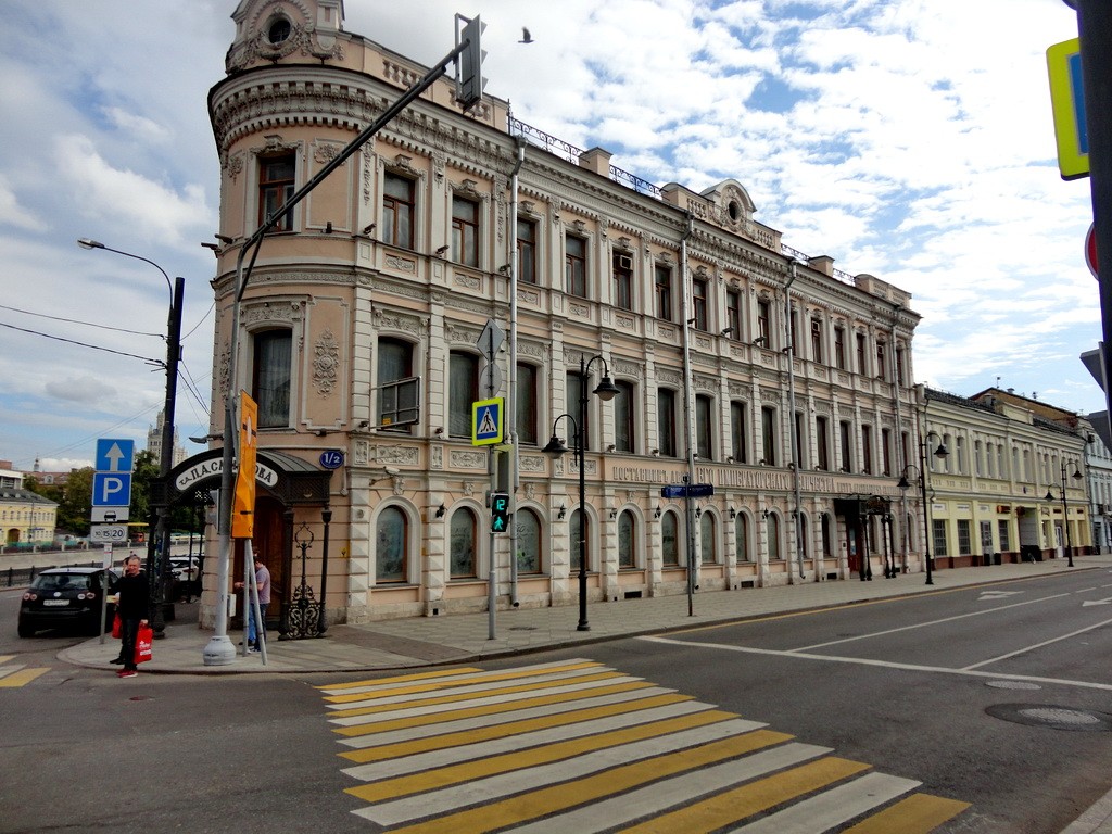 К купцам — в сиренево-черемуховое Замоскворечье (14/15)
