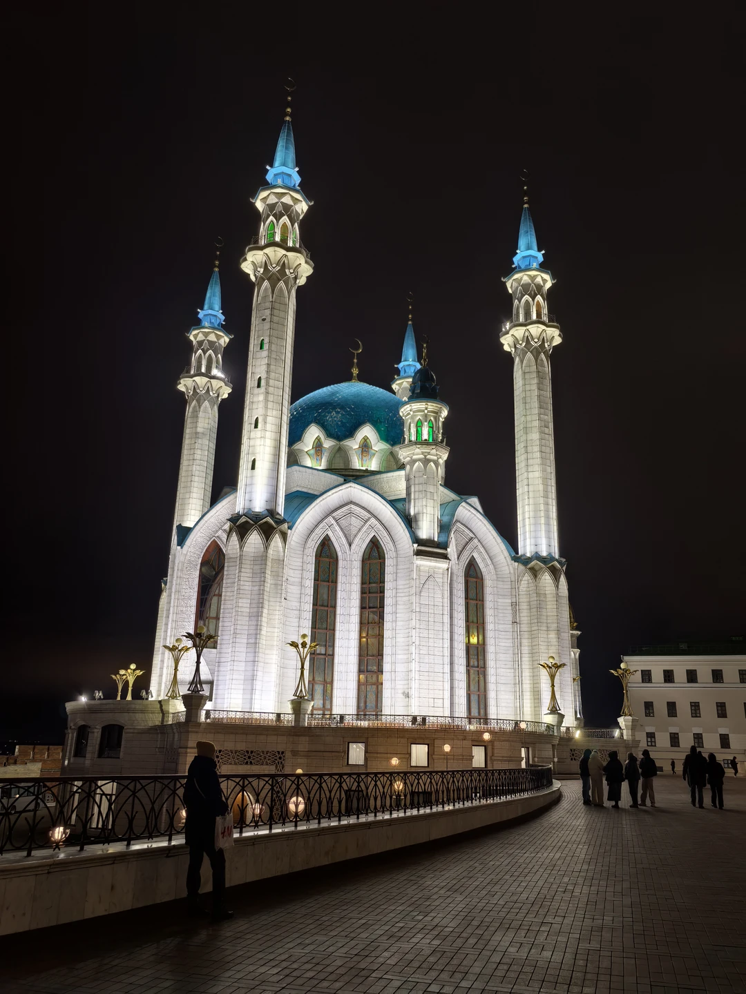 Спасибо большое Ларисе за прекрасную экскурсию! Было очень интересно и познавательно. Информация подаётся простым и понятным