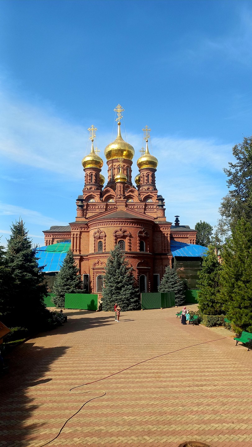 К востоку от Лавры: святые места среди рек и лесов (Алла)