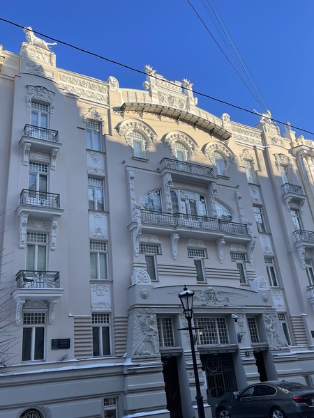 Александра потрясающий экскурсовод, один из лучших экскурсоводов к кому я обращался (экскурсии заказываем постоянно). Экскурсия была