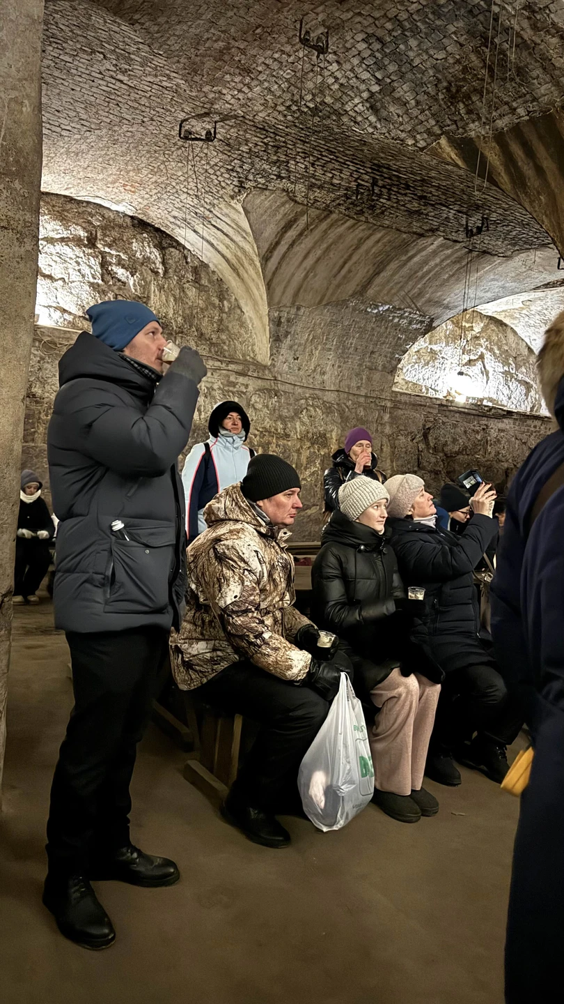 Шикарная экскурсия, прекрасный экскурсовод, много любопытных фактов о пиве и непередаваемая атмосфера пивных подземелий. Дегустация выше всех похвал