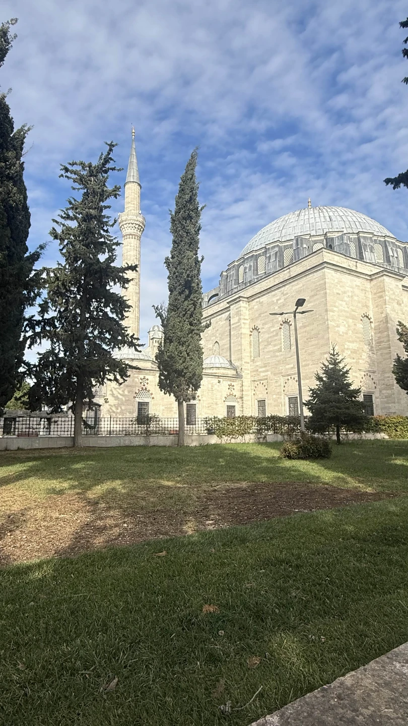 Большое спасибо за незабываемую экскурсию «Затерянный Константинополь: прогулка по улицам Второго Рима». Это было одно из