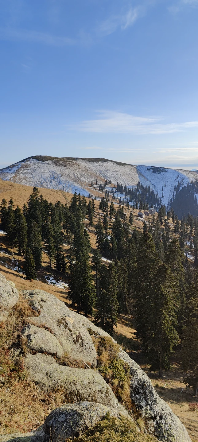 Ездили в тур «Прикосновение к облакам» — и пусть облаков в тот день не было, красота гор всё равно захватывала дух