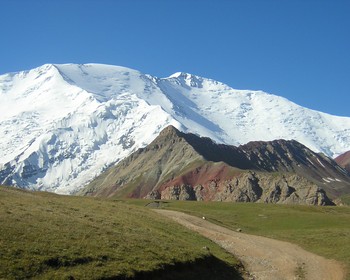 Памирский тракт, Алайская долина, озеро Тулпаркуль