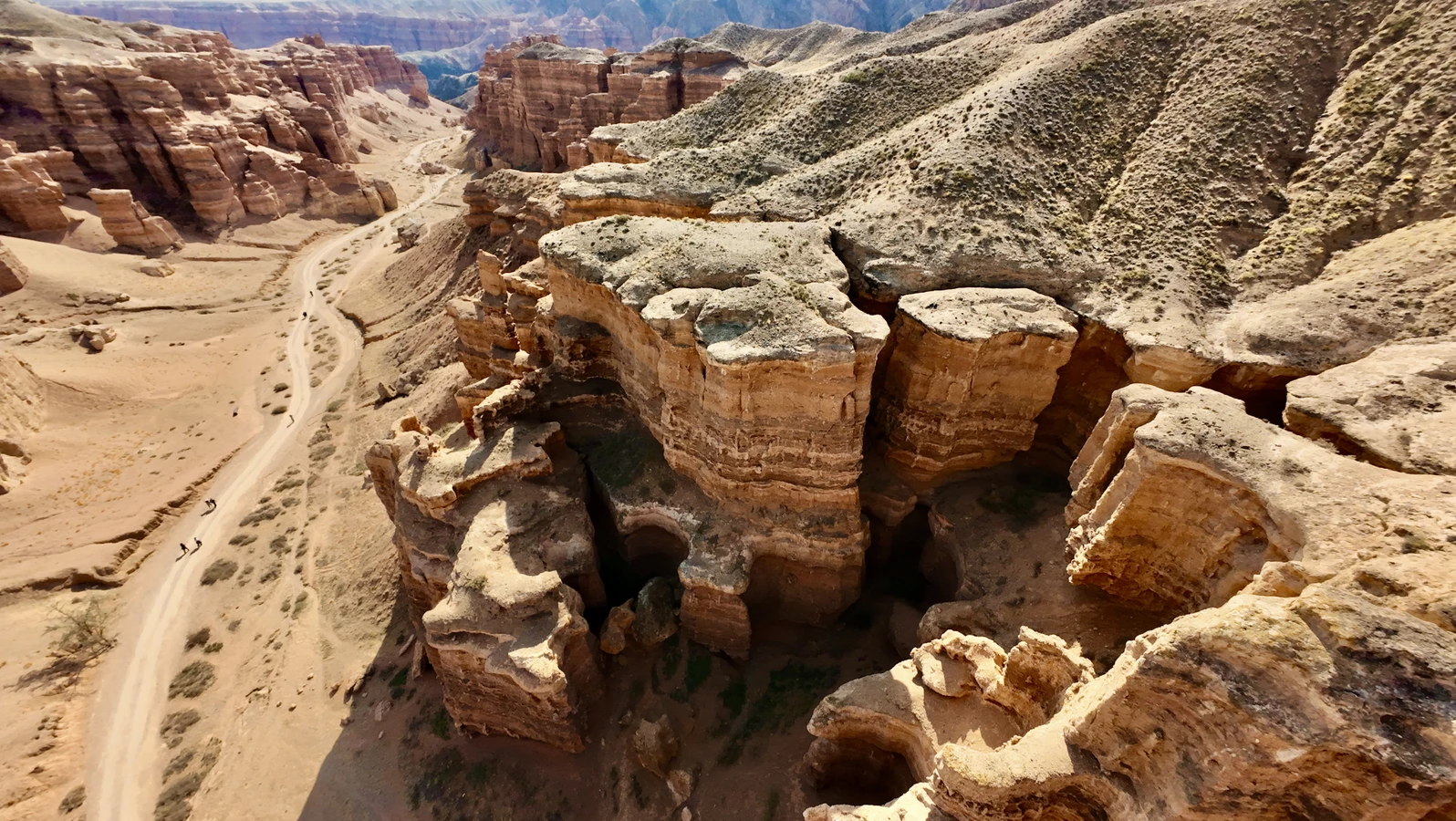 Путешествие через Тигровые горы на внедорожнике — из Алматы