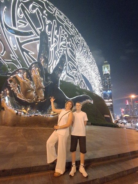 Мы с моим сыном недавно вернулся из потрясающего путешествия по Дубаю вместе с нашим удивительным гидом