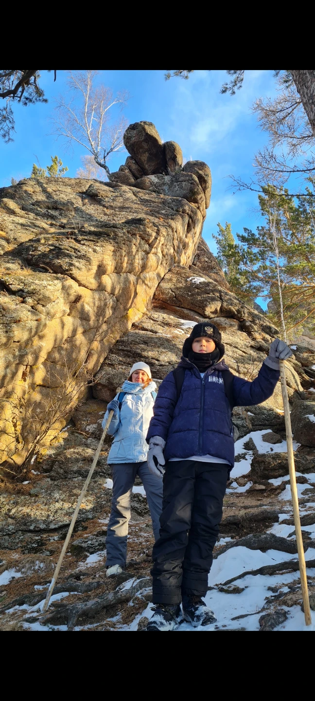 Были на экскурсии с Андреем 19 ноября, вдвоём с сыном(11лет). Это просто супер-поход! Нам очень понравился