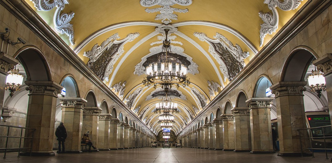 Самые красивые станции московского метро