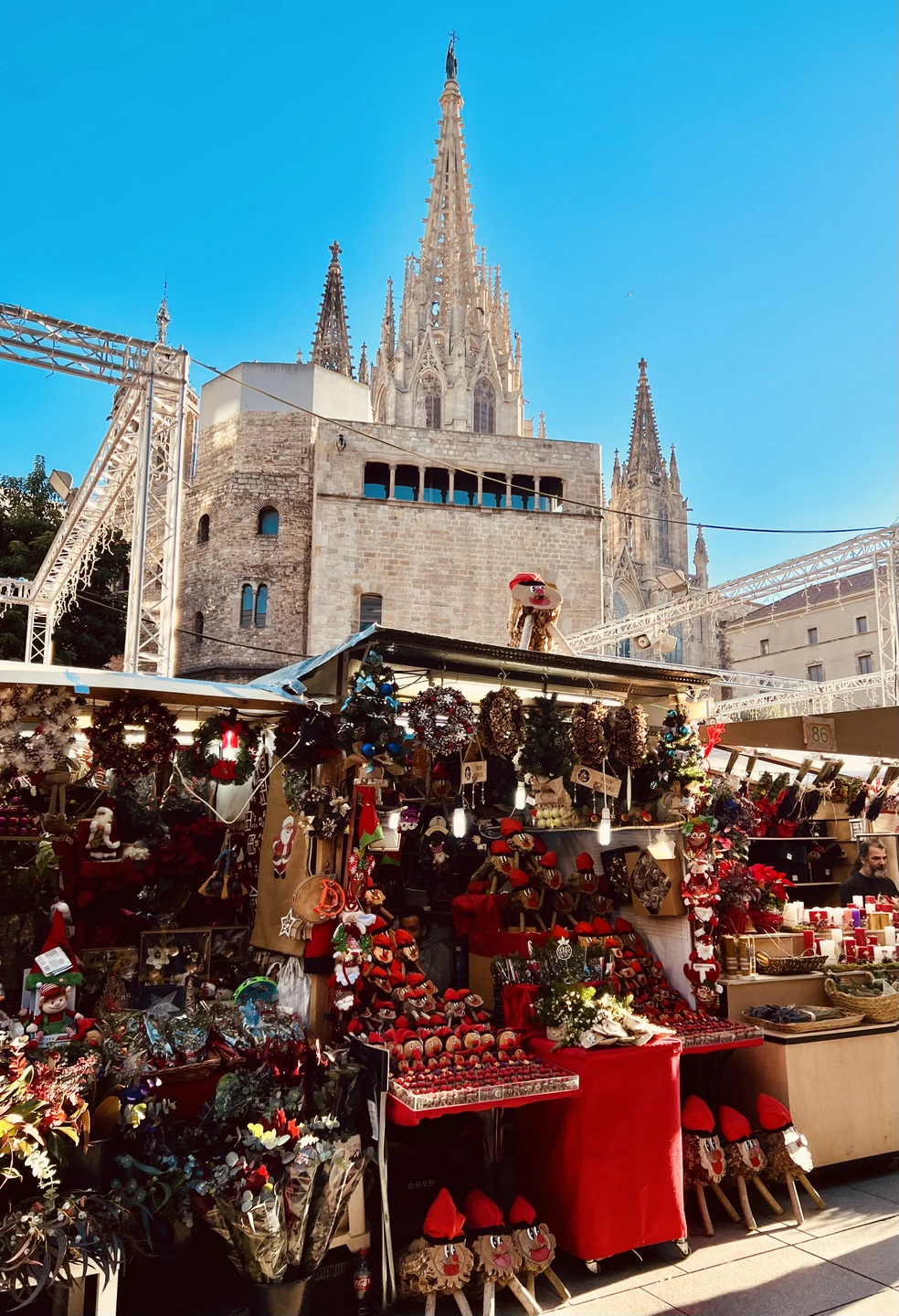 На 100 процентов рекомендую Александра! Информативно, интересно с любовью к городу и с юмором! У меня