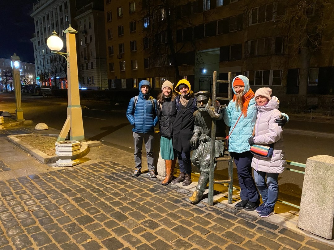 Алексей проводил для нас праздничную экскурсию в мой день рождения, и это было чудесно! Интереснейший структурированный