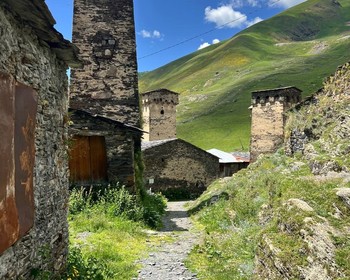 Дорога в Ушгули