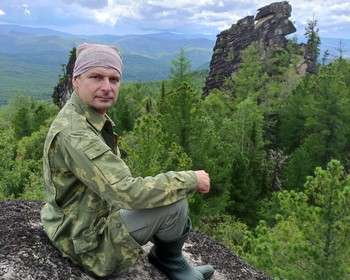 На плато к скальным столбам через кедровый лес
