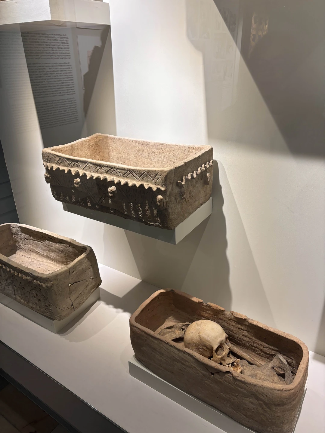 Ильдар, прекрасный гид. Вежливый, как и все отмечают, чудесный русский. Интересный рассказ, насыщенная программа. Не понимаю