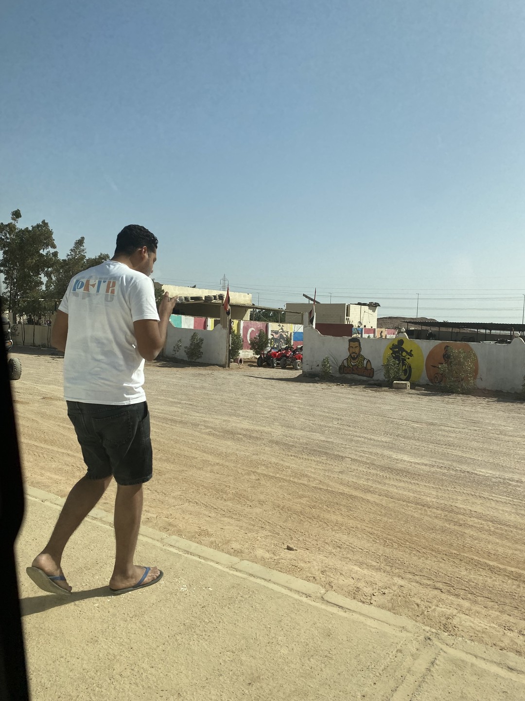 На квадроциклах в группе: сафари в Шарм-эль-Шейхе (Дарья)