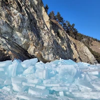 Фото отзыва 2: экскурсия "Поездка на хивусе в бухту Песчаная — к ледяным чудесам Байкала!"