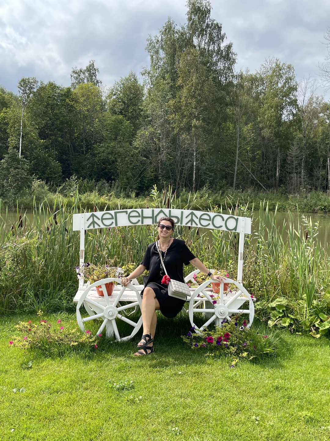 Рассказчик оказался не очень заинтересованным. Мало, что запоминается после рассказанного текста. Хочется более понятного материала и