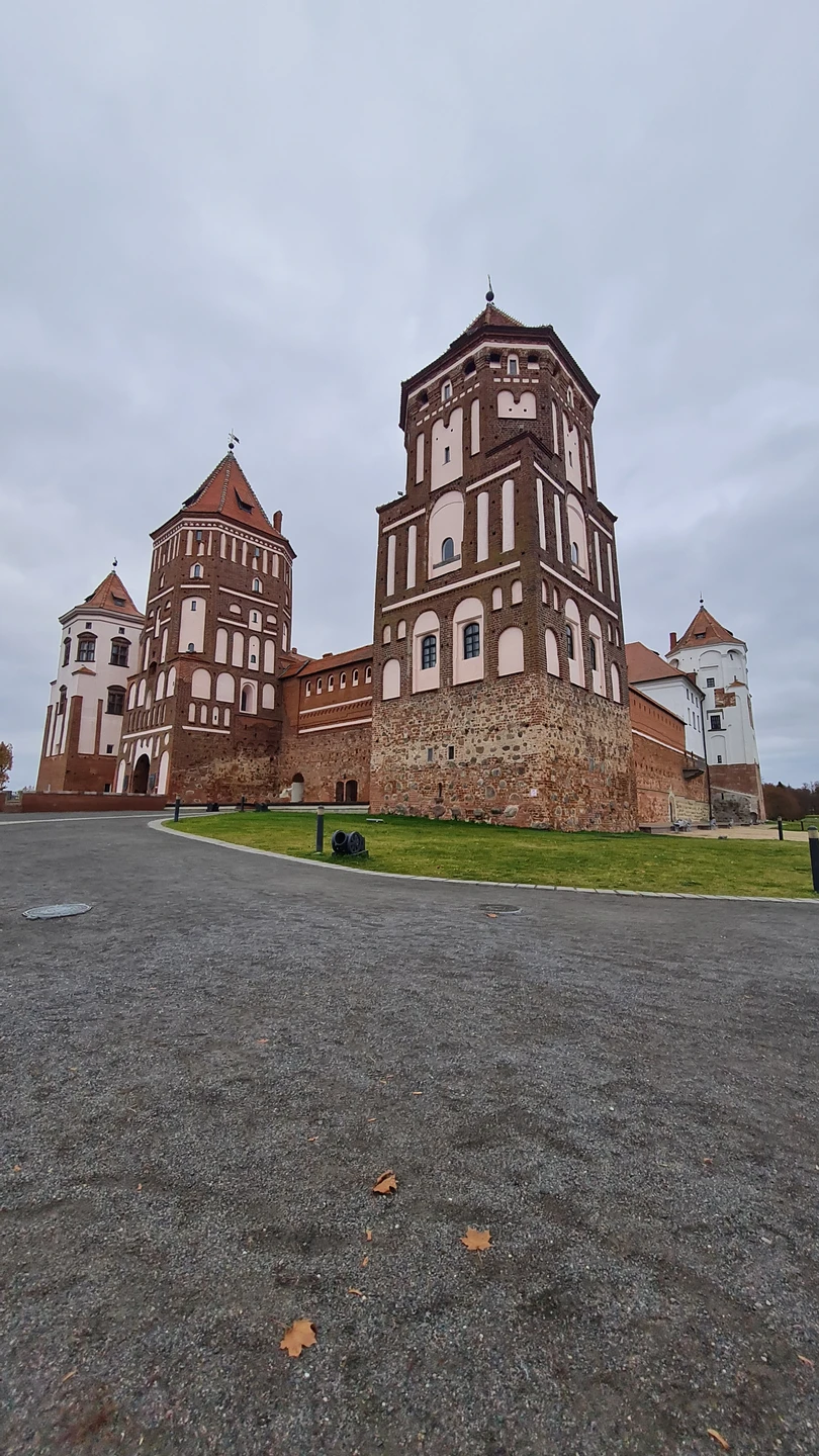 Замки Мир и Несвиж - групповая экскурсия из Минска (Мария)