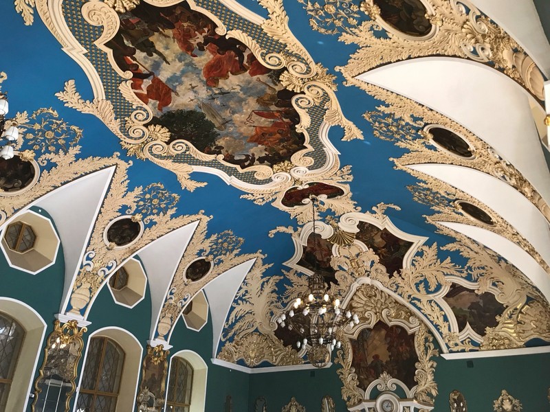 Путешествие в пространстве и времени: метро «Комсомольская»