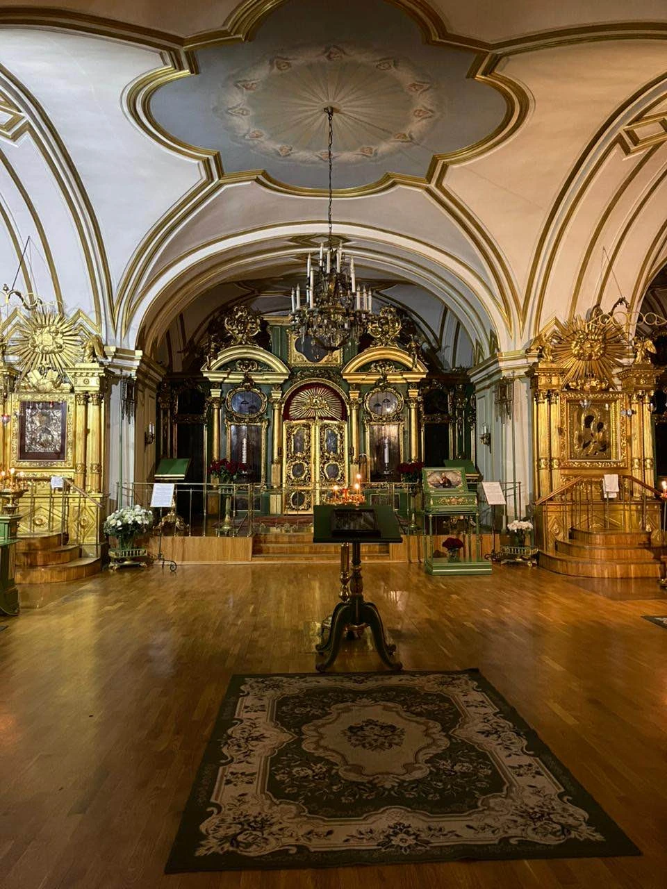 Экскурсия с Александрой была очень интересной. Посетили все запланированные локации и узнали много нового. Очень рекомендую