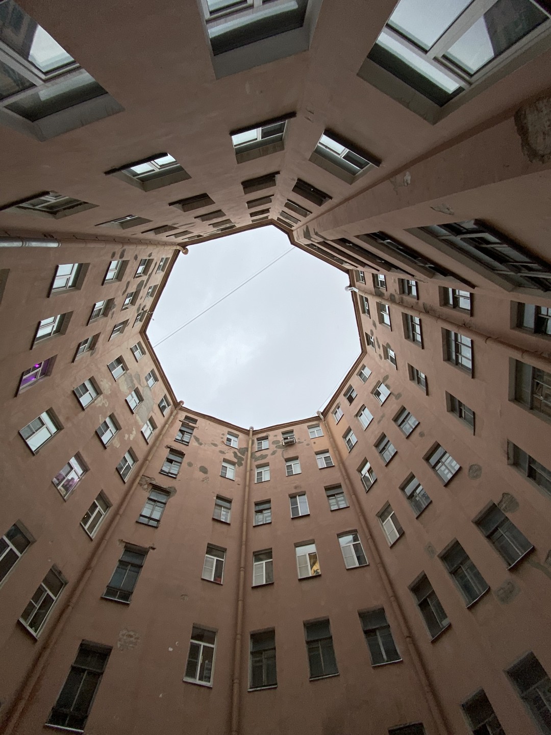 Петроградская сторона снаружи и изнутри (Анна)