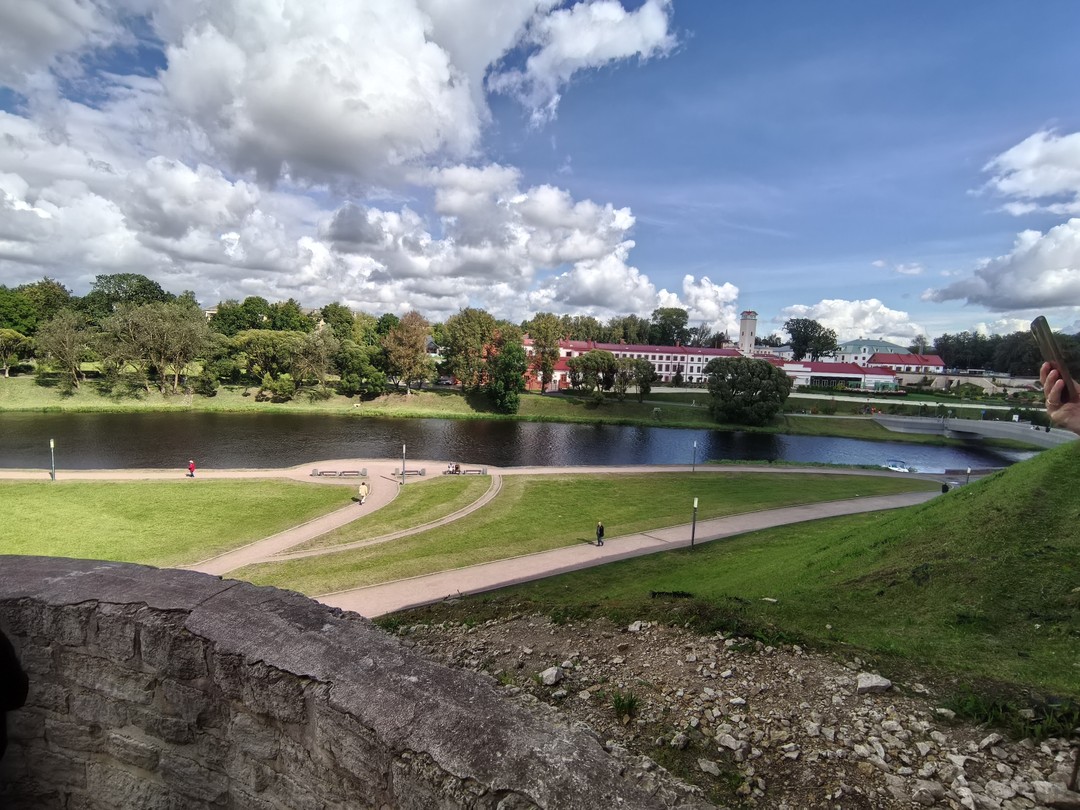 Обзорная пешеходная экскурсия по Кремлю и центру Пскова (Антонина)