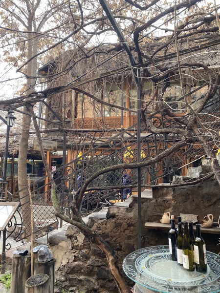 Экскурсия с Гургеном очень понравилась! Прогулялись по центру Еревана, послушали много интересных историй. Остаток дня Гурген