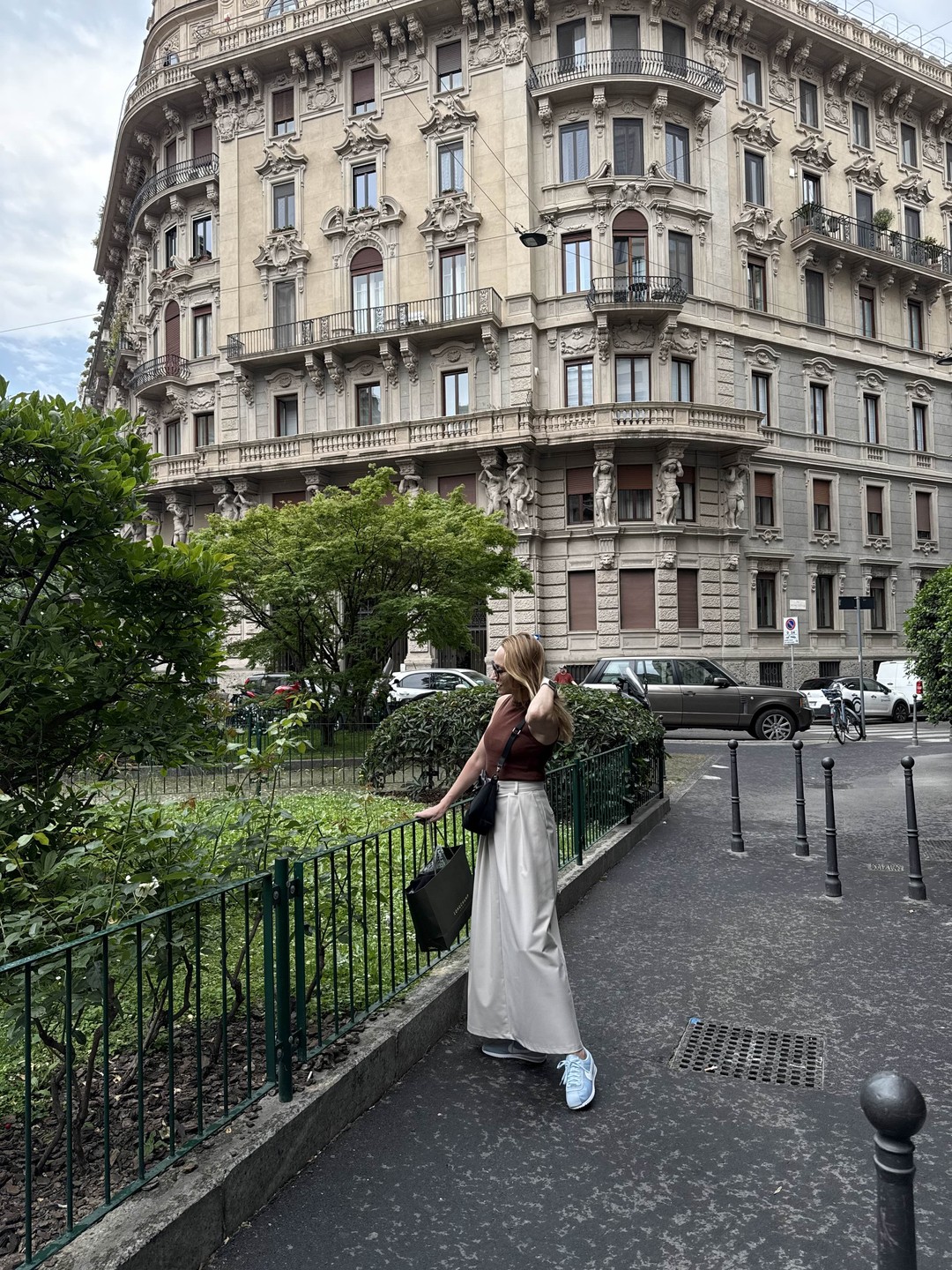 Ни секунды не пожалела. Это супер экскурсия по супер маршрутам. Очень рекомендую! И даже вас сфотографируют:)