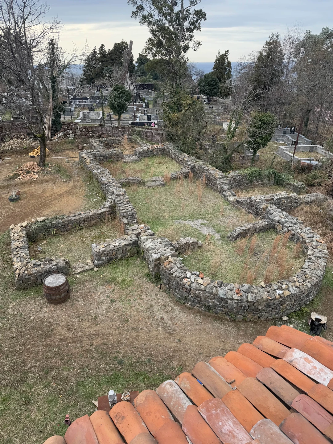 Сегодня были на экскурсии и остались под огромным впечатлением! Место просто прекрасное! Тамаз показал свой сад,