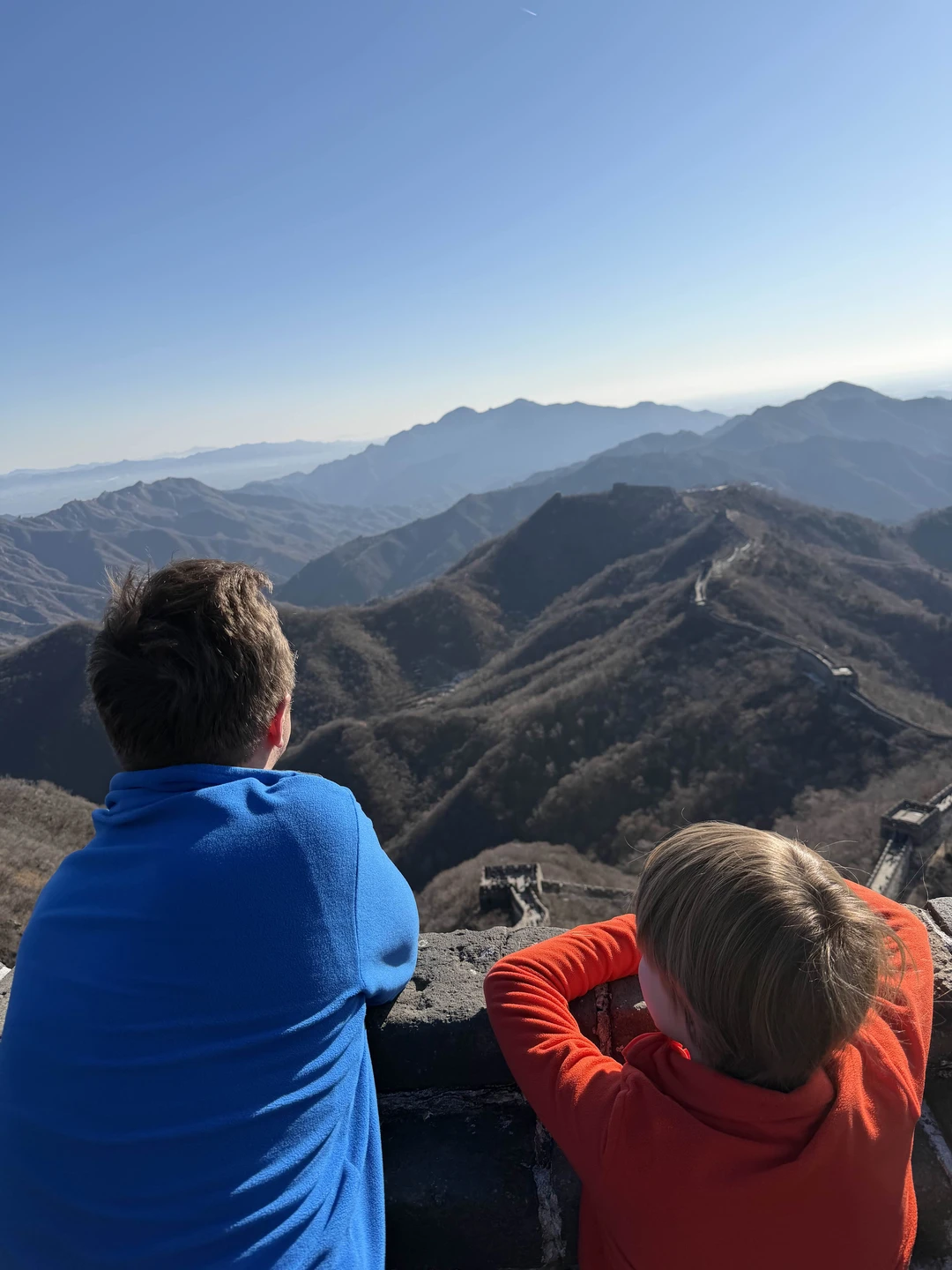 Прекрасно организован тур, свозили на Tesla) ребенок был счастлив) Очень вежливый сопровождающий, помогал во всем, сопровождал