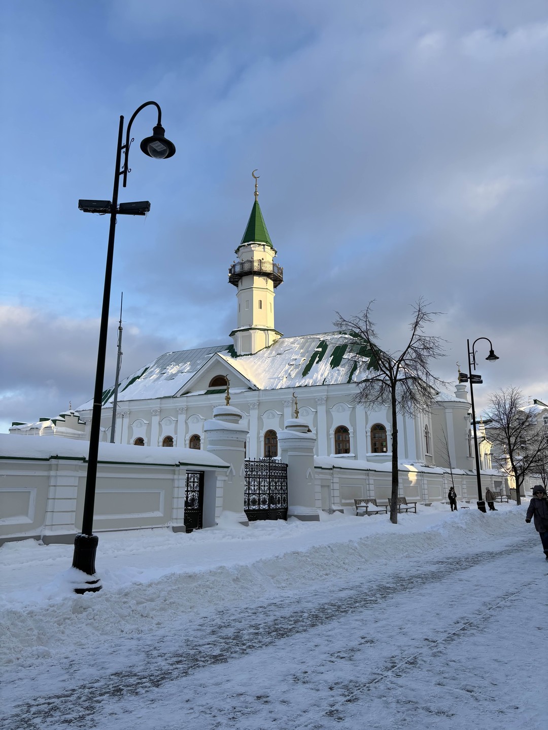 Очень классная экскурсия, много информации, много локаций, все удобно, и на автобусе проехались и пешком прошлись. Всем советую!