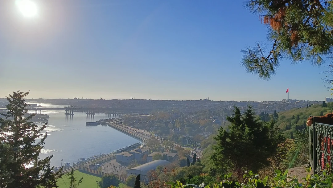 Очень хорошая экскурсия. Айдын - замечательный экскурсовод, за сравнительно короткое время мы увидели столько красивых мест