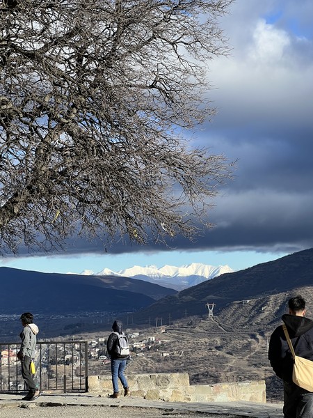 спонтанно организовались на экскурсию с Александром и ри разу не пожалели! александр прежле всего прекрасный человек