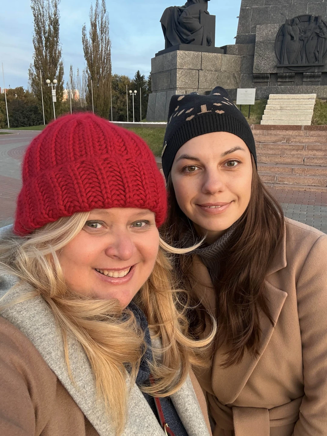 Мария прекрасна!) во-первых она пунктуальна. Во-Вторых она любит свой город и понимает о чем рассказывает! В