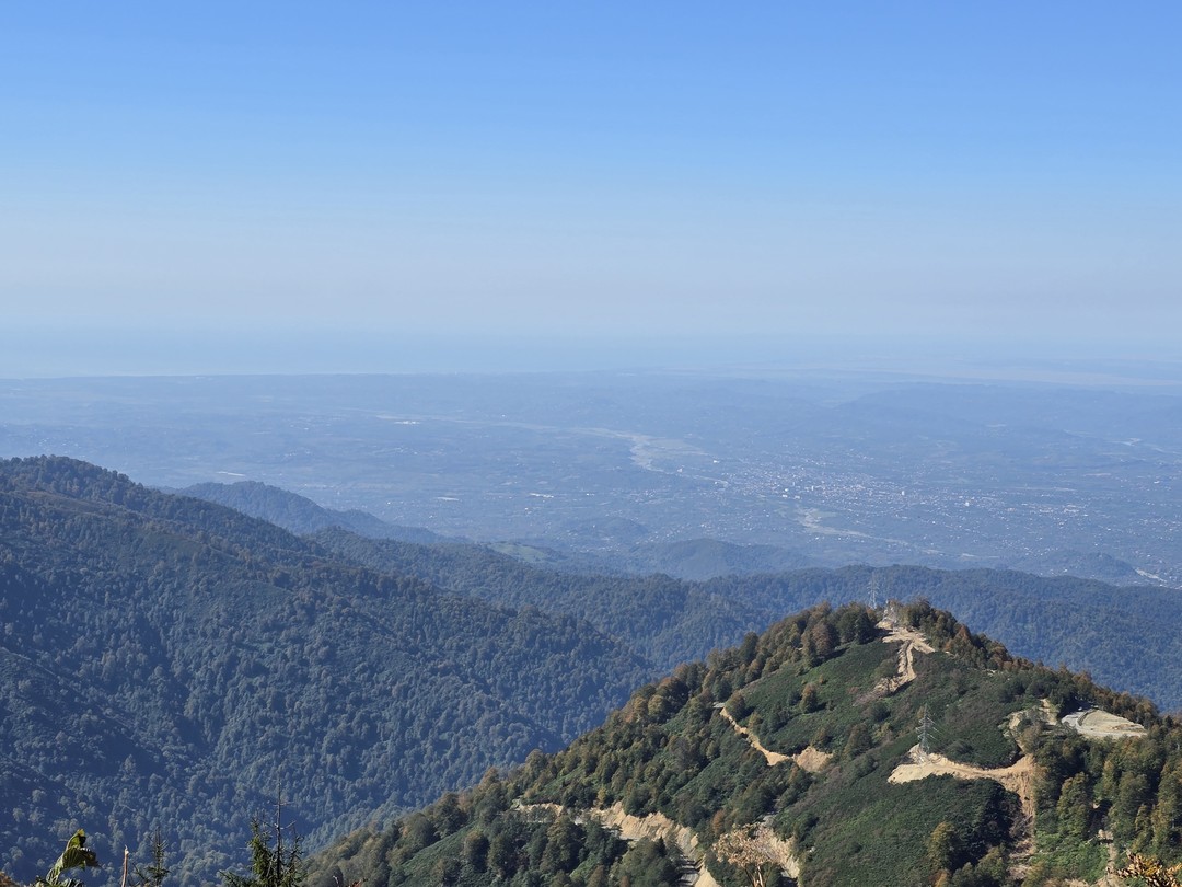 Большое спасибо Зейнаб и её брату Джабе за отличную экскурсию! Гомисмта - невероятное место, красивые виды