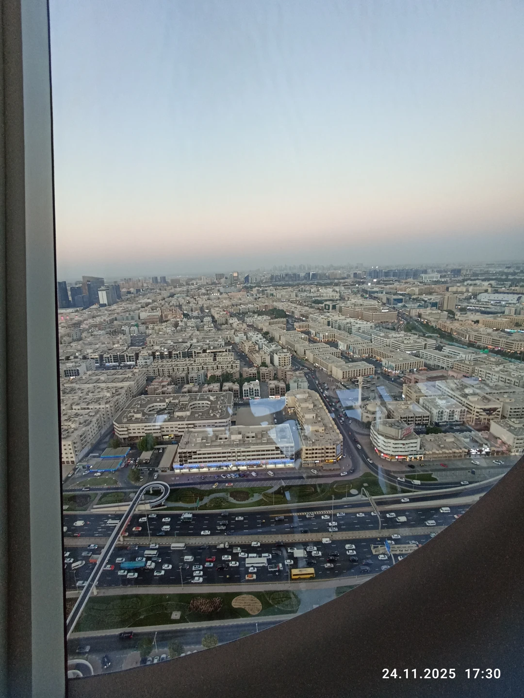 Всё прошло прекрасно, Виктория на связи, ответила на мой вопрос по дате бронирования, прошли без единой