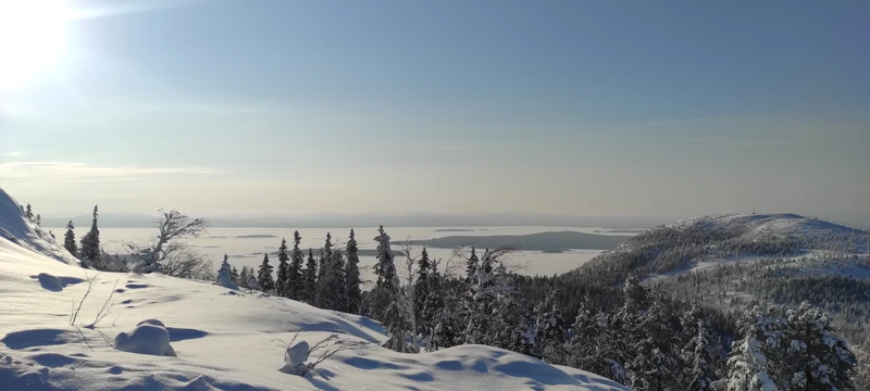 Экскурсия очень понравилась. Гид Эльдар интересно рассказывал об истории как Мурманской области в целом, так и