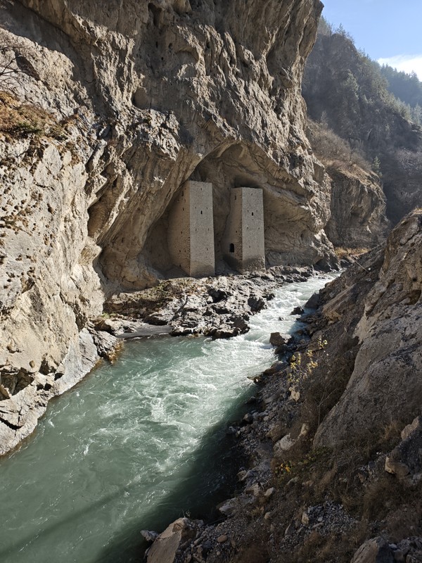 Индивидуальное автопутешествие к сокровищам Чечни: от мечетей до озера, водопадов и башен