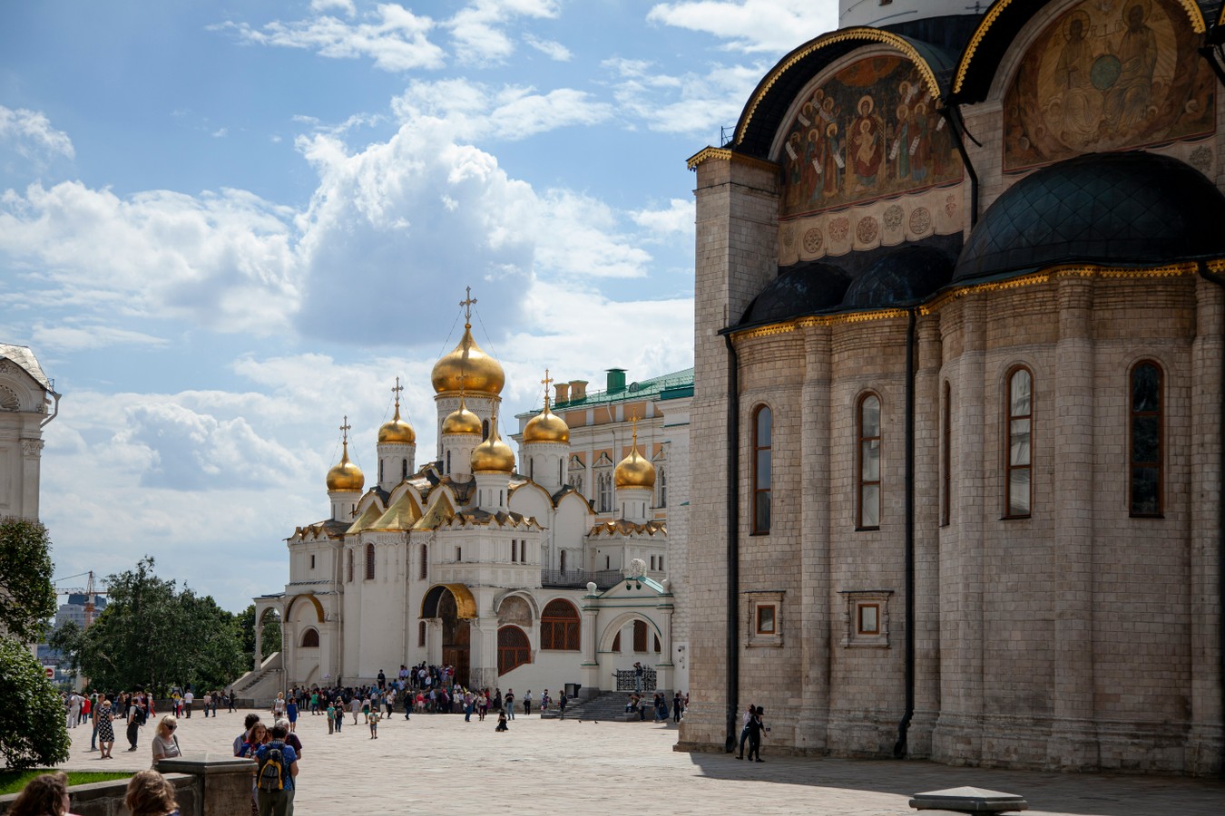 Главное изображение экскурсии - Мобильный квест по Московскому Кремлю «В поисках библиотеки Ивана Грозного»