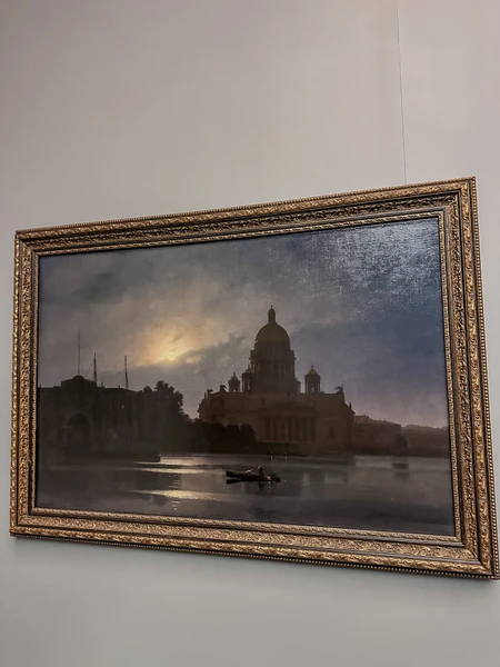 очень понравилась экскурсия по выставке Архипа Куинджи. Нашим гидом был Алексей, оказался прекрасным рассказчиком с огромным