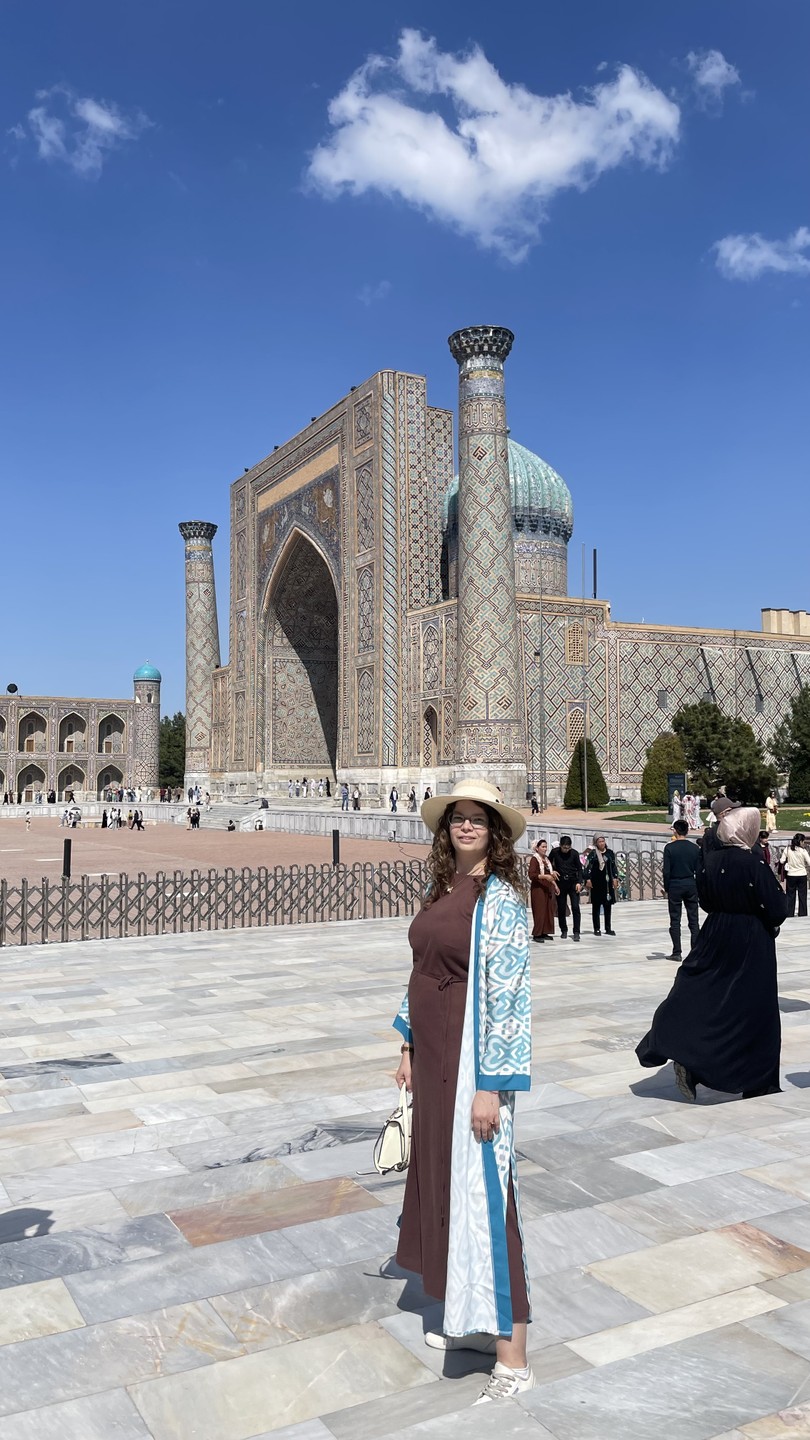 Сама гид, поэтому тщательно выбираю экскурсии и очень требовательная, но Фарзод это 10 из 10- лучший