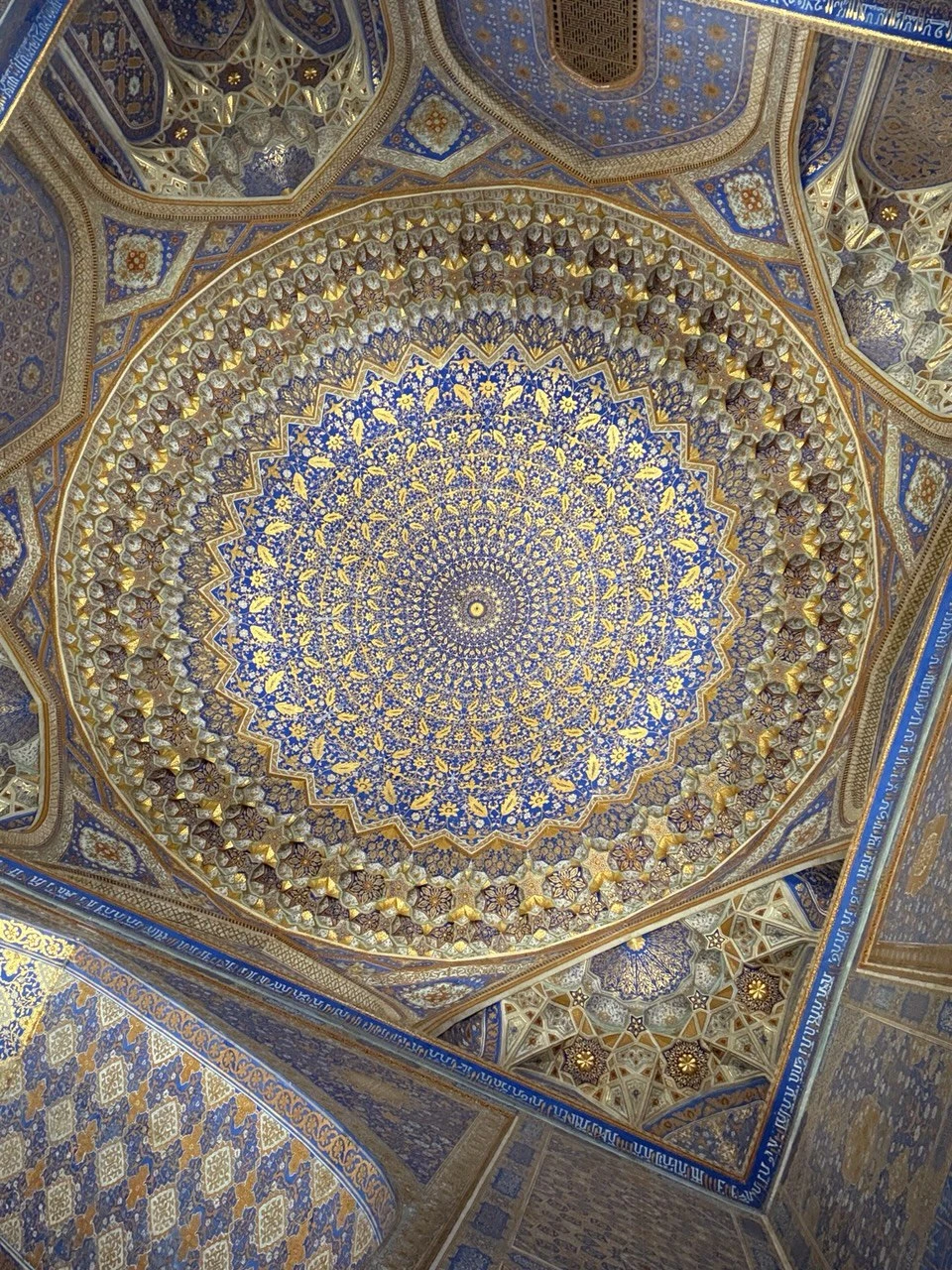 Все состоялось как и планировали. После брони организатор сразу вышел на связь. Организатор заранее купил нам