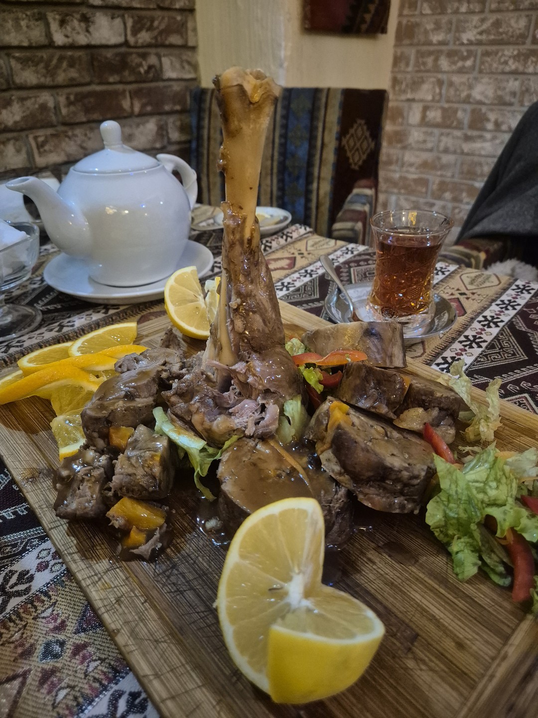 Прекрасная экскурсия. Мы посмотрели все знаковые места Баку. Севендик все показал, рассказал, легко и только факты))