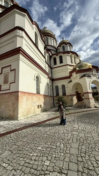 Отличная экскурсия, оставившая незабываемые впечатления. Петрос - настоящий профессионал, рассказывал увлекательно. Маршрут продуман, организация на высшем